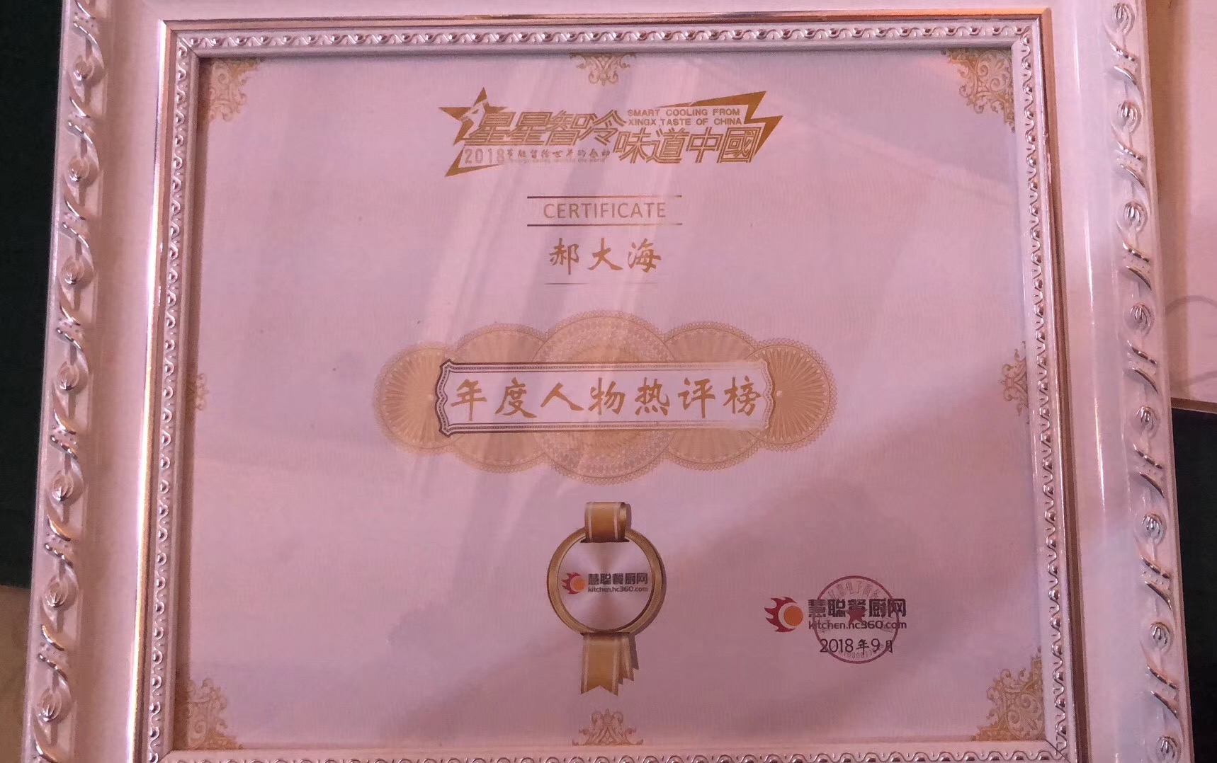 �������