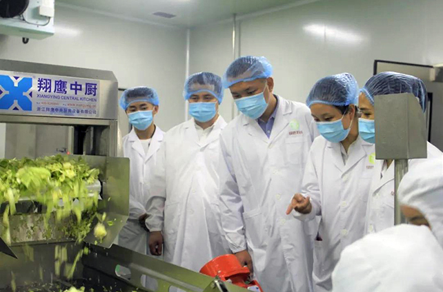 �ι���ɫ����������