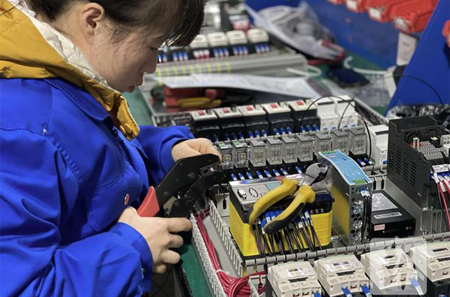 鄞州日报:这家鄞企新年订单多,“花样”留员工在鄞过年 鄞州日报:这家鄞企新年订单多,“花样”留员工在鄞过年