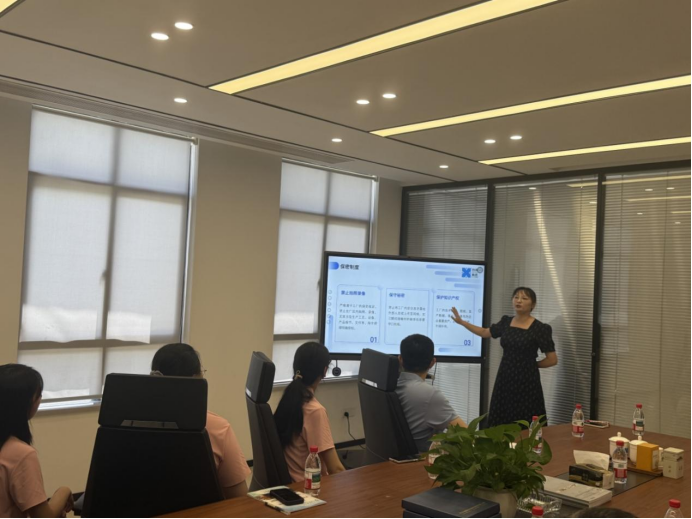 �ഺ��ְ������ײ��������ʵ���Ľ��ڣ�